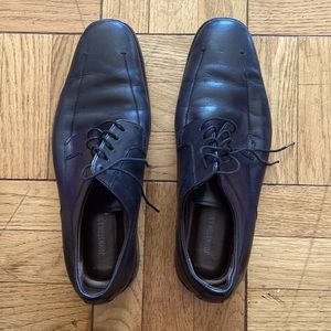 Men’s 9M Black soft leather oxfords shoes Johnston and Murphy